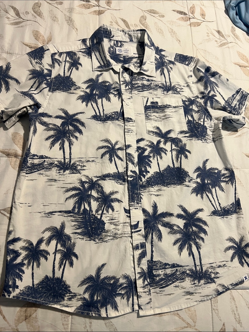 Hurley White Short-Sleeve Button-Up with Navy Palm Print